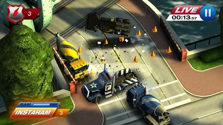 Скачать взлом Smash Cops Heat [MOD: безлимитные деньги и топливный буст] — скриншот 2