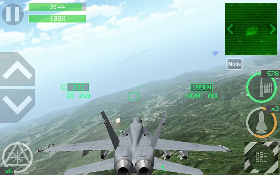 Strike Fighters [MOD: много денег и все самолёты] на Андроид — скриншот 1